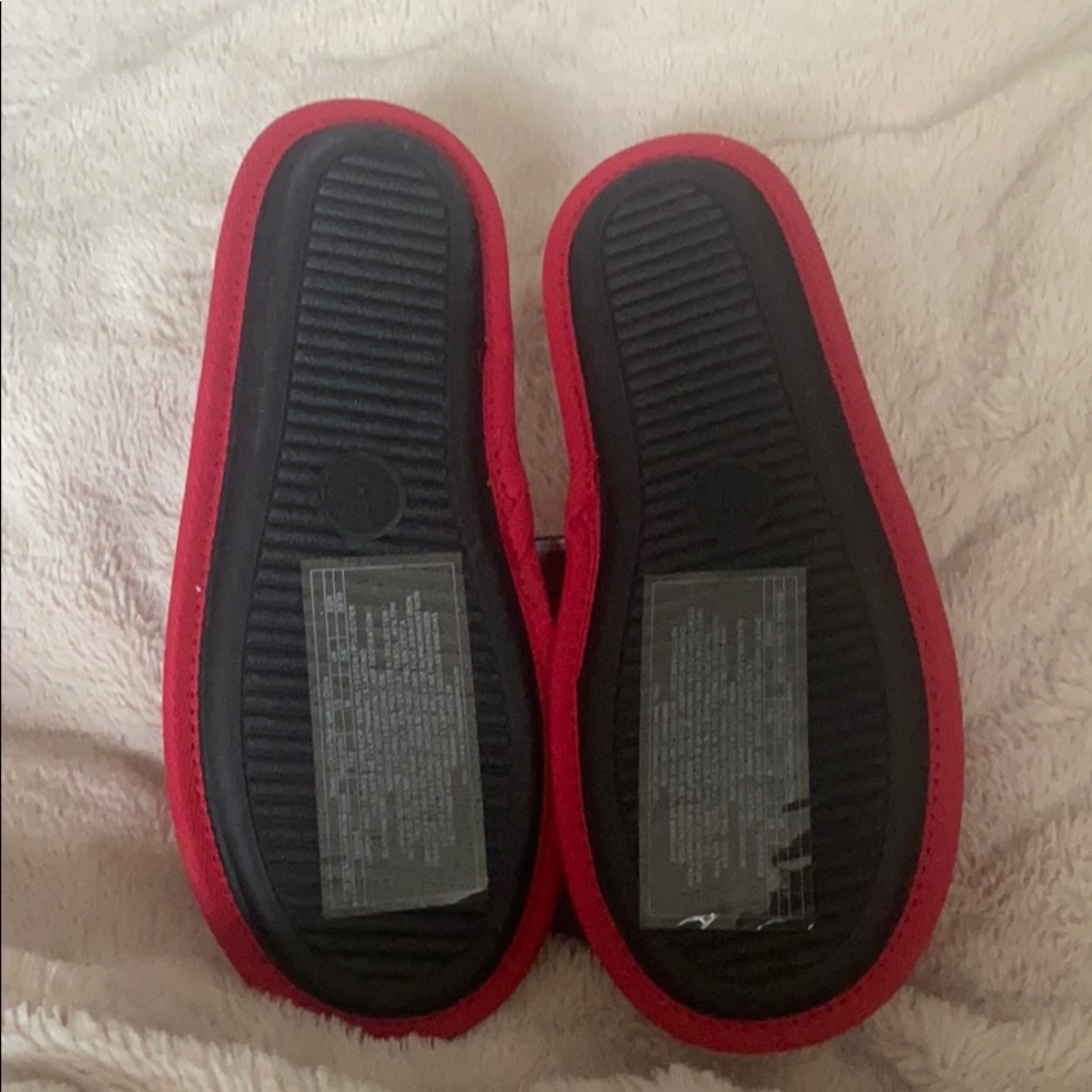 NWT Victoria’s Secret red slippers fits size 7-8 - Picture 3 of 5